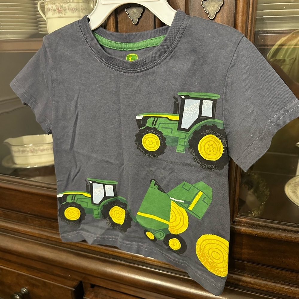 John Deere Gray T-Shirt with Green Logo​
